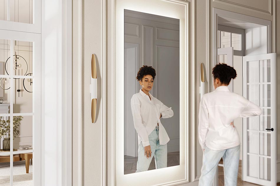 Mallistomme ylevimmät peilit ovat sileitä, läpinäkyviä, kehyksettömiä lasilevyjä. Peilin herkät muodot tuovat keveyttä jokaiseen kylpyhuoneeseen, ja niiden koristeellisuuden ansiosta luot kylpyhuoneeseesi ainutlaatuisen tunnelman. Hieno LED-valaistus jättää seinälle hehkun, joka tuo peilin upeasti esille.