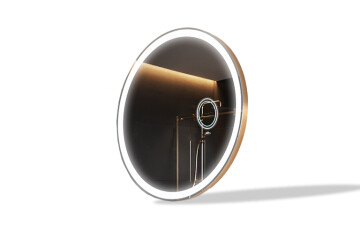 Peilit koristeellisessa kehyksessä