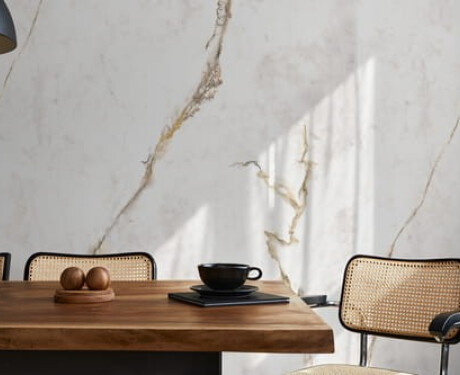 Lattialaatta 60x120, marmori, lämpimän sävyiset suonet, mattapintainen A4H633 Dubai Gold