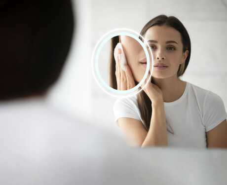 Suorakulmainen LED-kylpyhuoneen peili, jossa FrameLine-kehys L15 #10