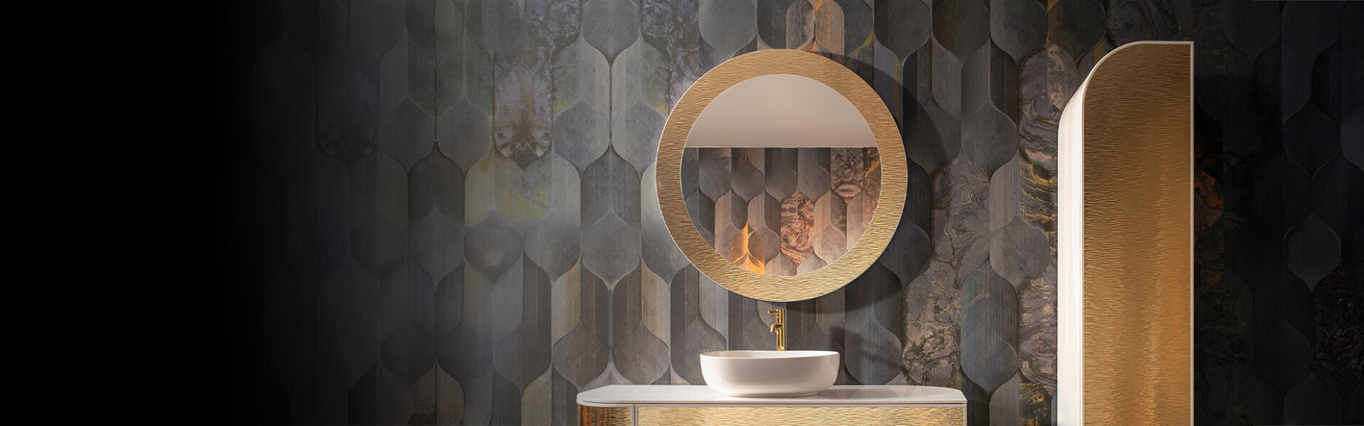 Peilit metallikehyksellä